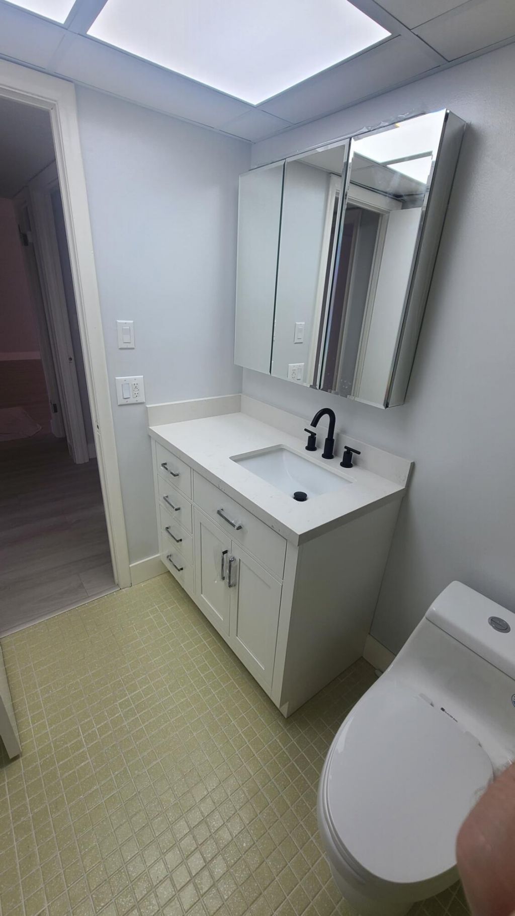 421 NE 14th Avenue, Unit 302, Hallandale Beach, FL 33009 Photo