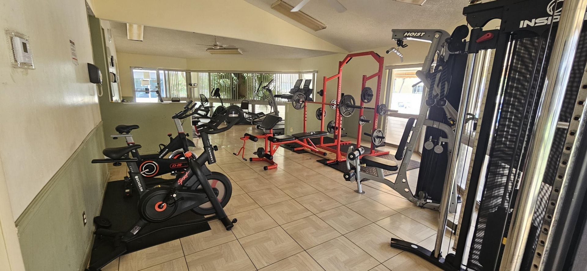 421 NE 14th Avenue, Unit 302, Hallandale Beach, FL 33009 Photo