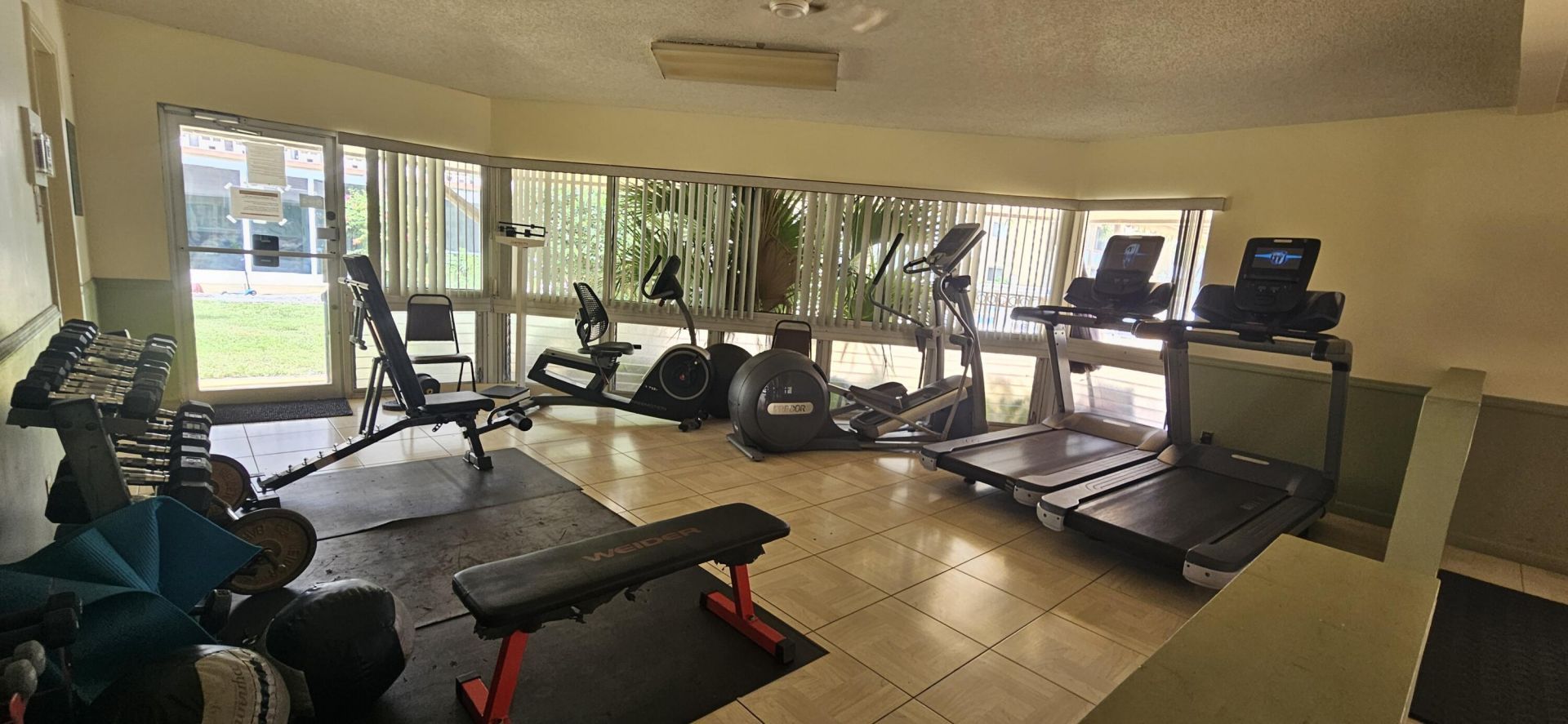 421 NE 14th Avenue, Unit 302, Hallandale Beach, FL 33009 Photo