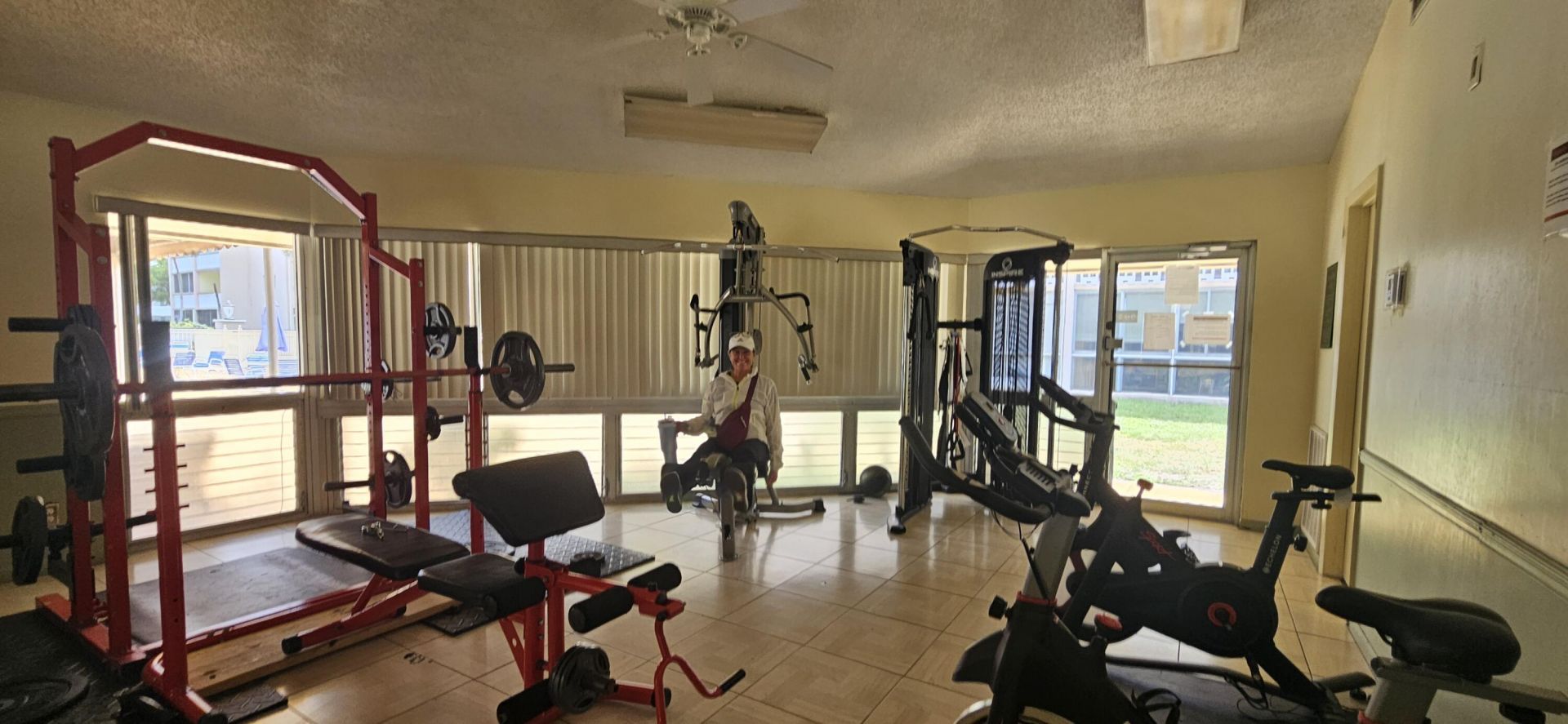 421 NE 14th Avenue, Unit 302, Hallandale Beach, FL 33009 Photo