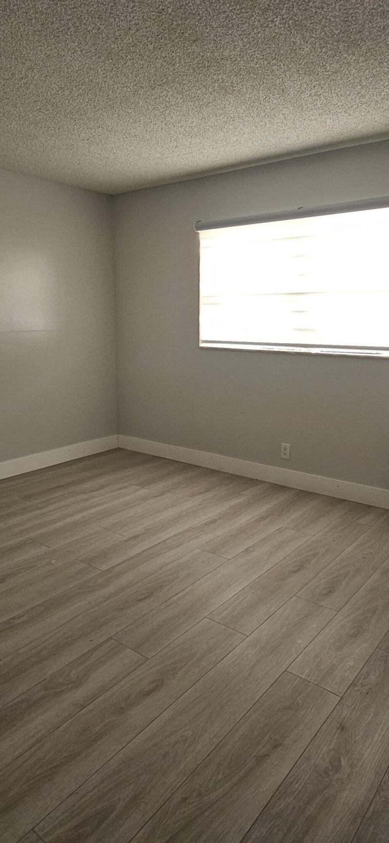 421 NE 14th Avenue, Unit 302, Hallandale Beach, FL 33009 Photo