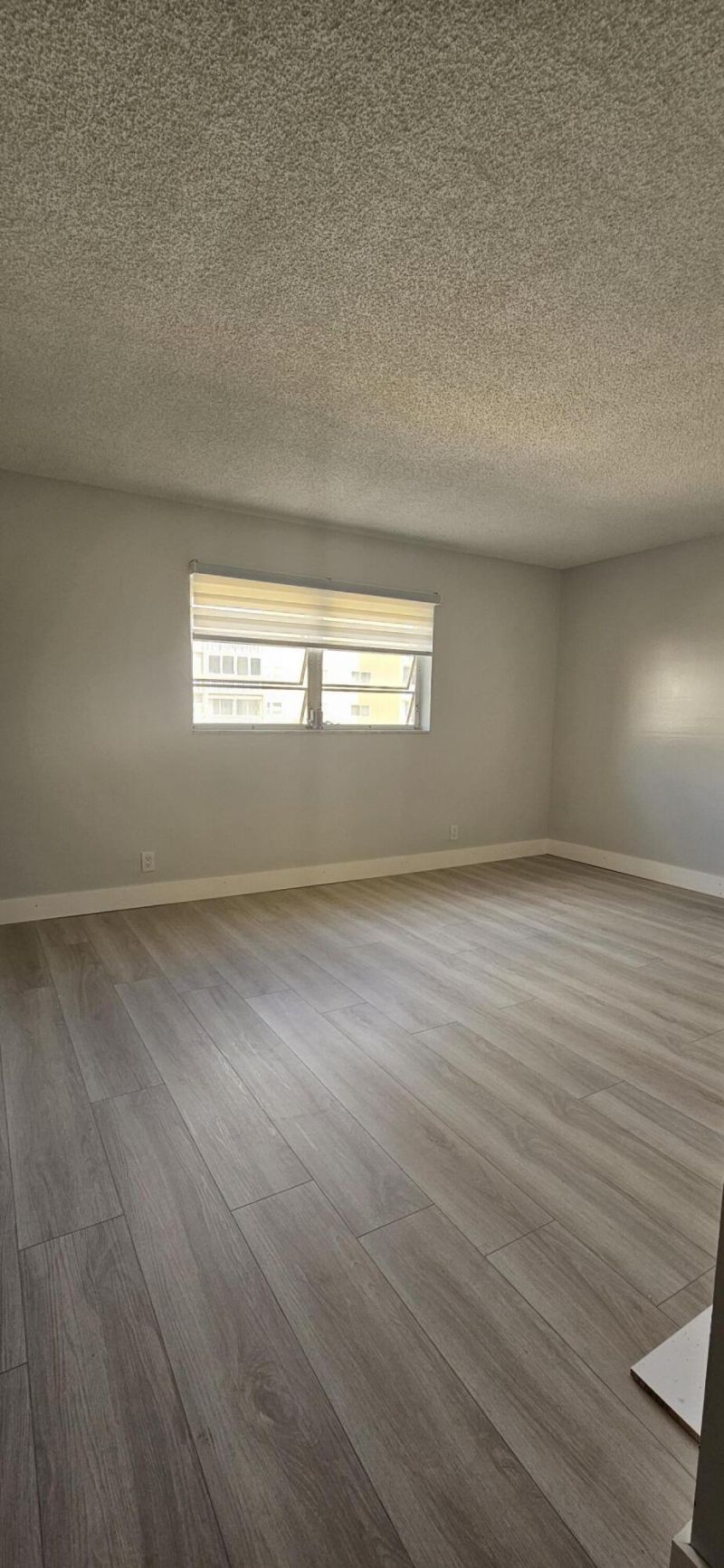 421 NE 14th Avenue, Unit 302, Hallandale Beach, FL 33009 Photo