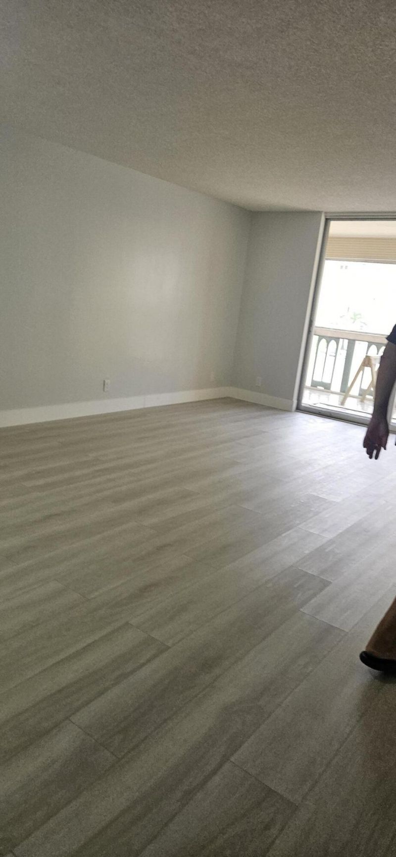 421 NE 14th Avenue, Unit 302, Hallandale Beach, FL 33009 Photo