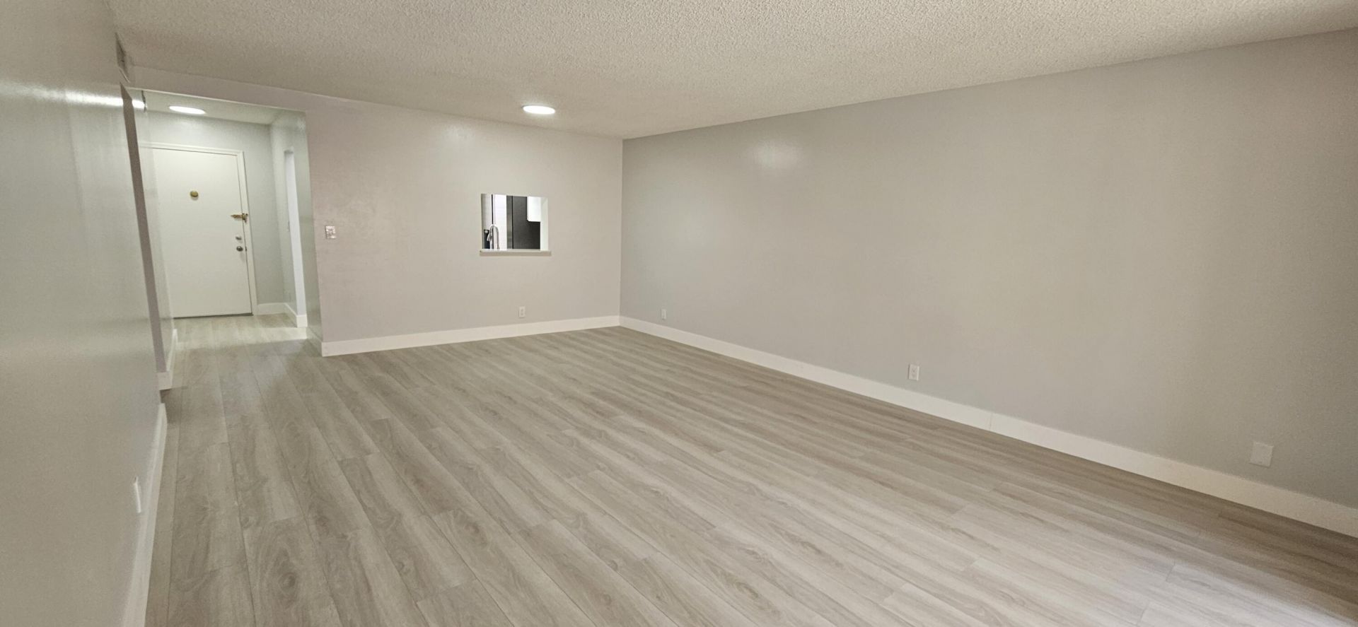 421 NE 14th Avenue, Unit 302, Hallandale Beach, FL 33009 Photo