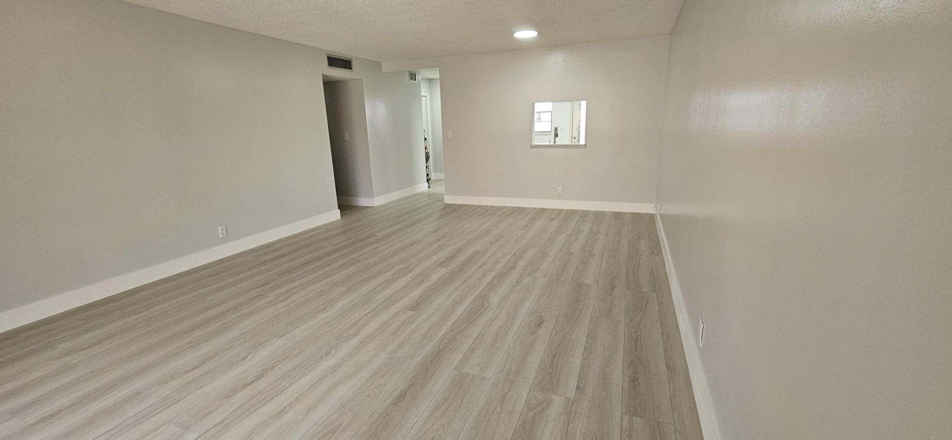 421 NE 14th Avenue, Unit 302, Hallandale Beach, FL 33009 Photo