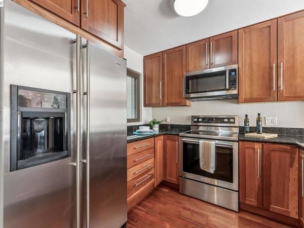 1149 Bismarck Ln, Alameda, CA 94502