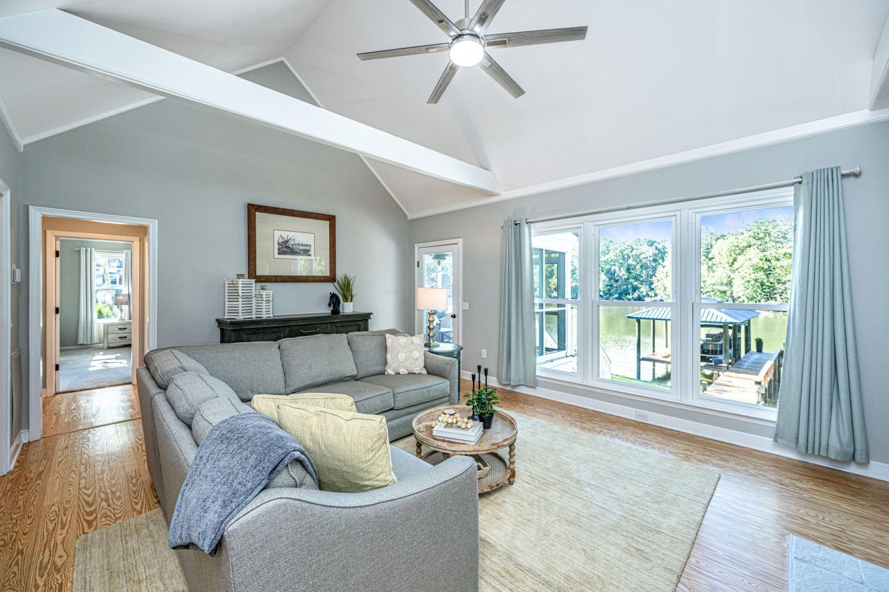 1075 Chapel Branch Road Photo 17