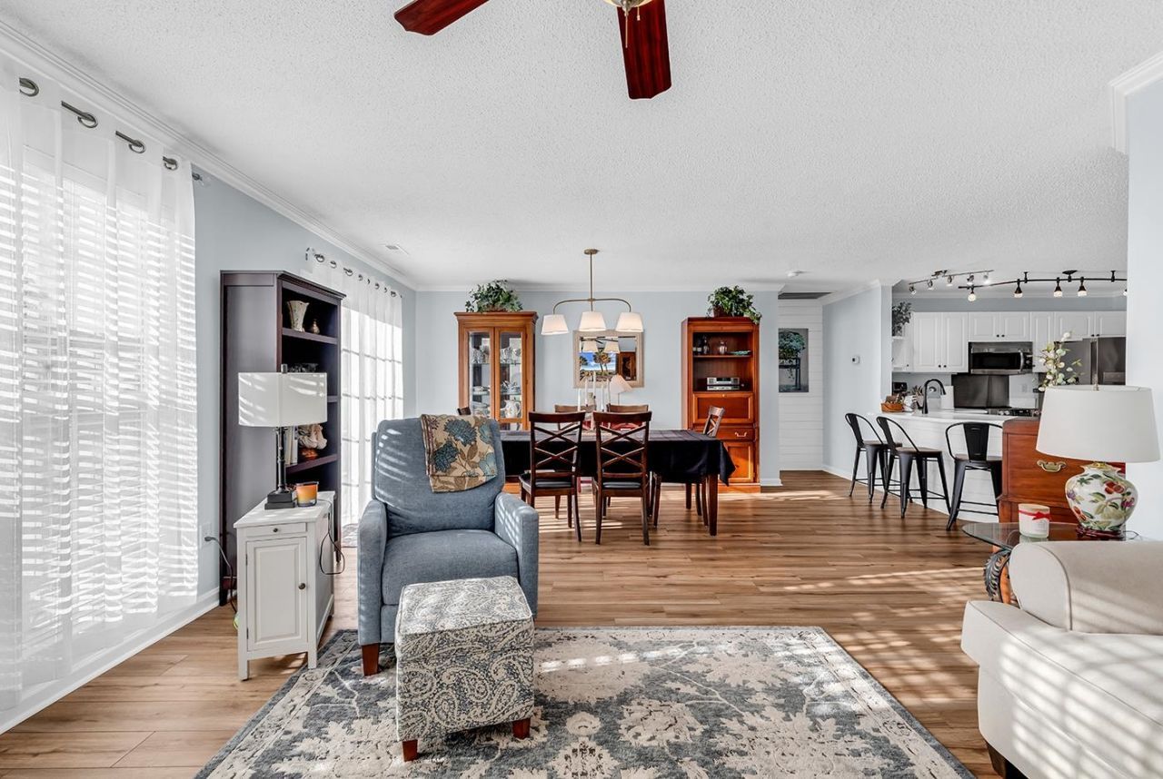 125 Point Break Dr. Photo 15