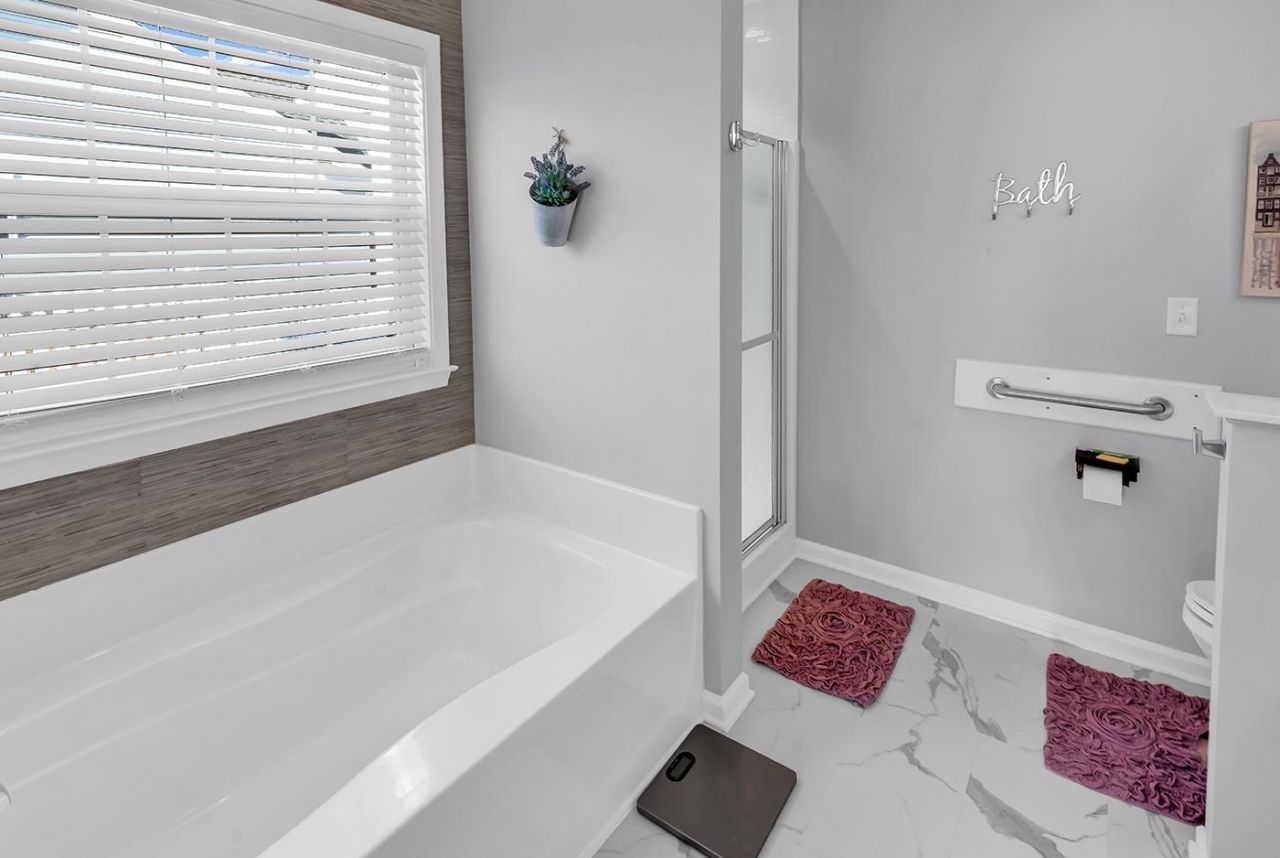 125 Point Break Dr. Photo 20