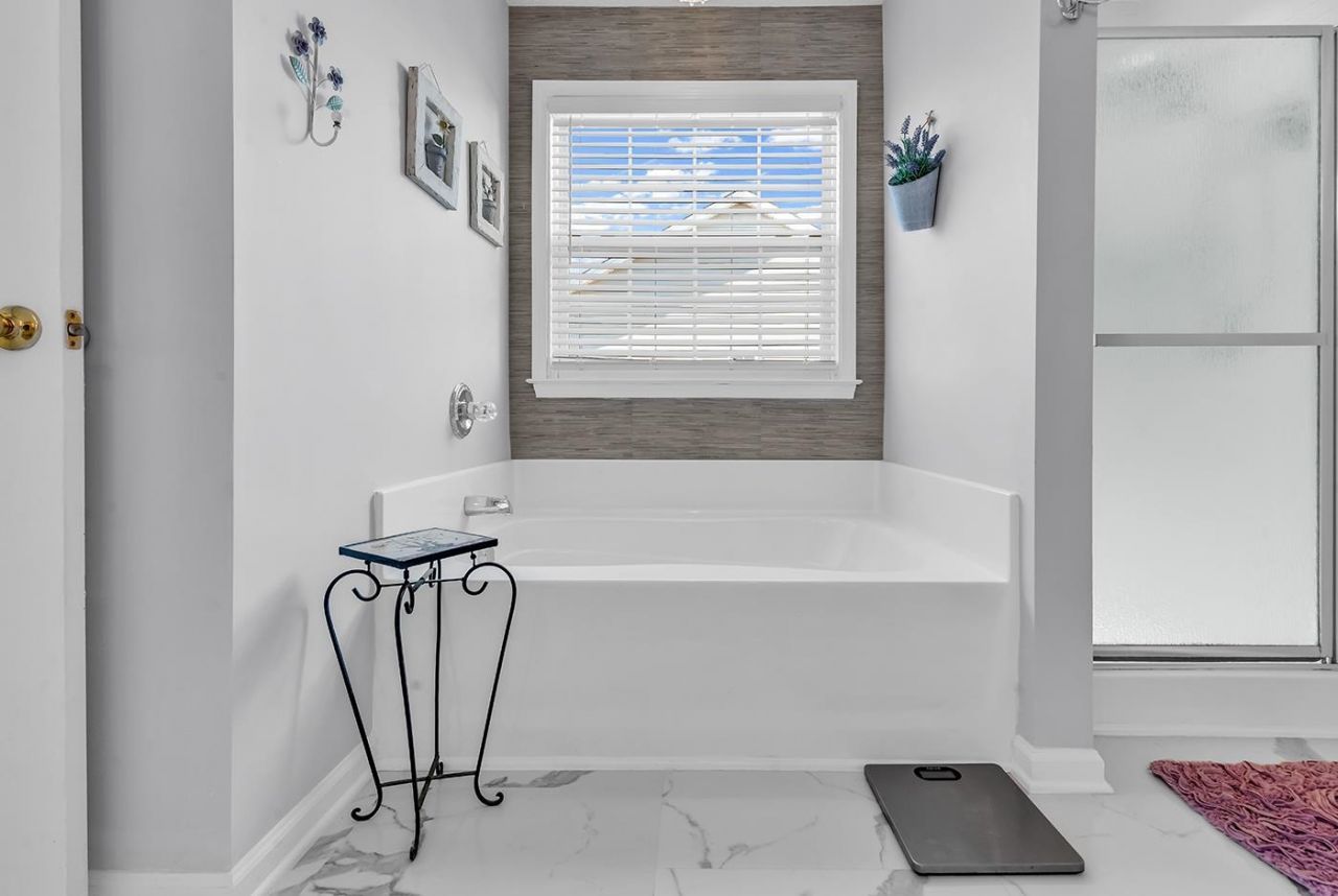 125 Point Break Dr. Photo 21