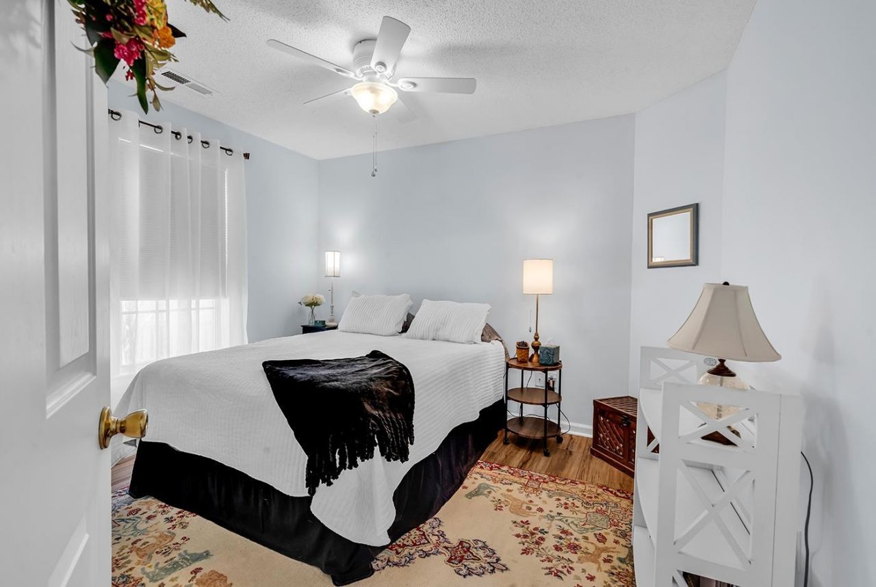 125 Point Break Dr. Photo 23