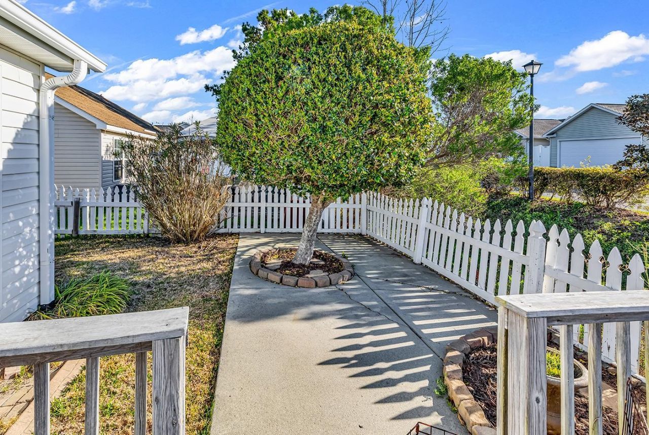 125 Point Break Dr. Photo 36