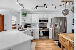 125 Point Break Dr. photo 4