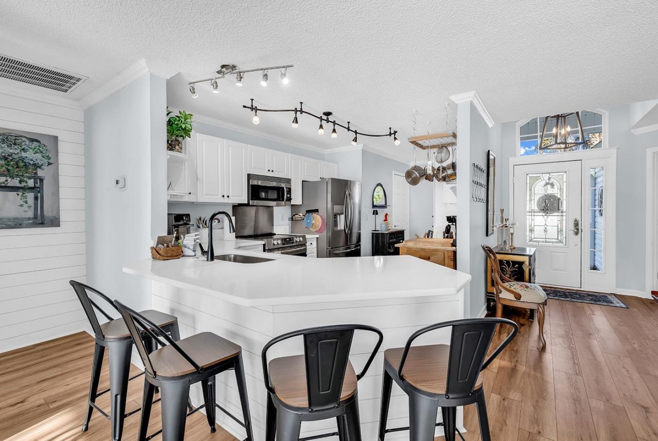 125 Point Break Dr. Photo 6