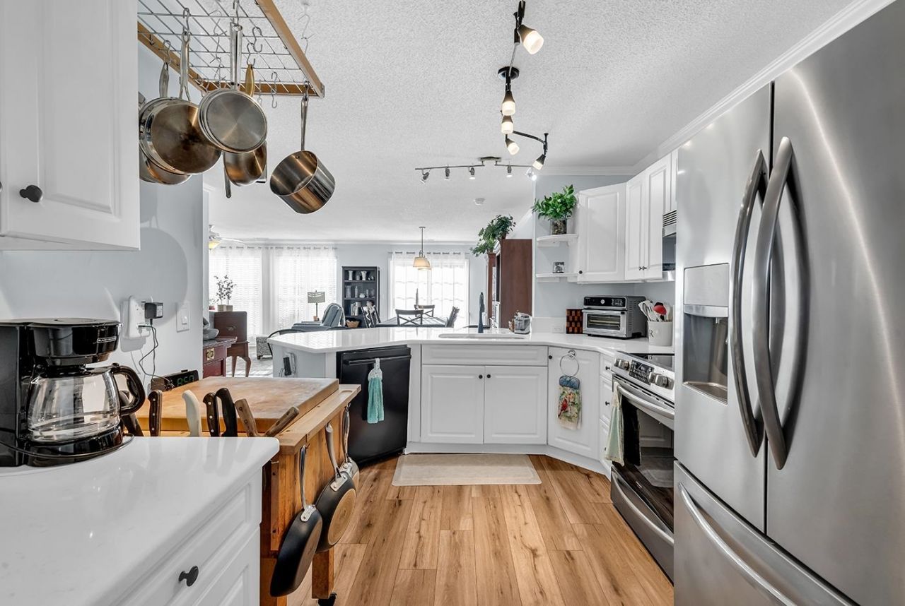 125 Point Break Dr. Photo 9