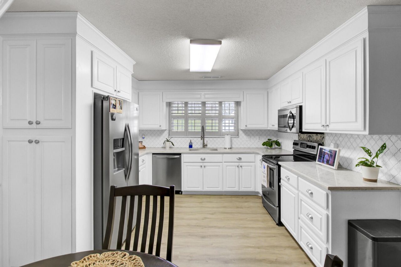 212 Thames Avenue Photo 13