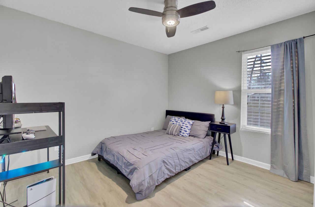 212 Thames Avenue Photo 32