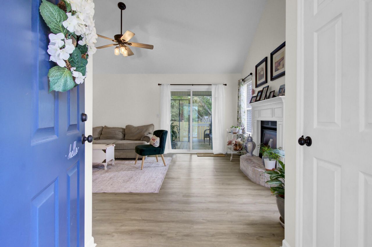 212 Thames Avenue Photo 6