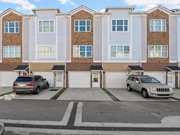 2017 Ocean Drive , Atlanta, GA 30318