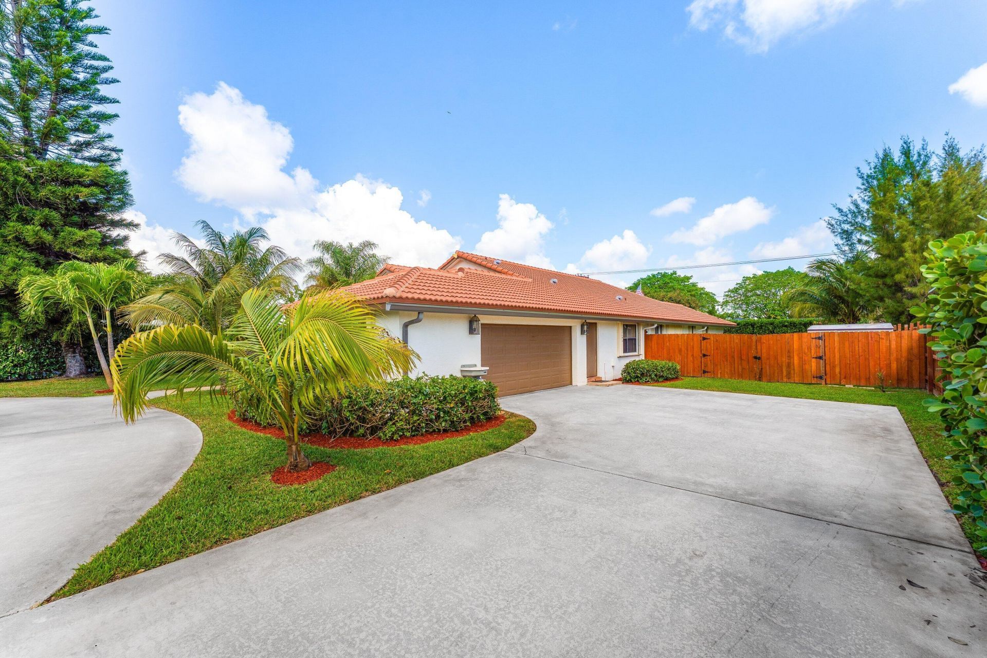 3897 Sherwood Boulevard, Delray Beach, FL 33445 Photo