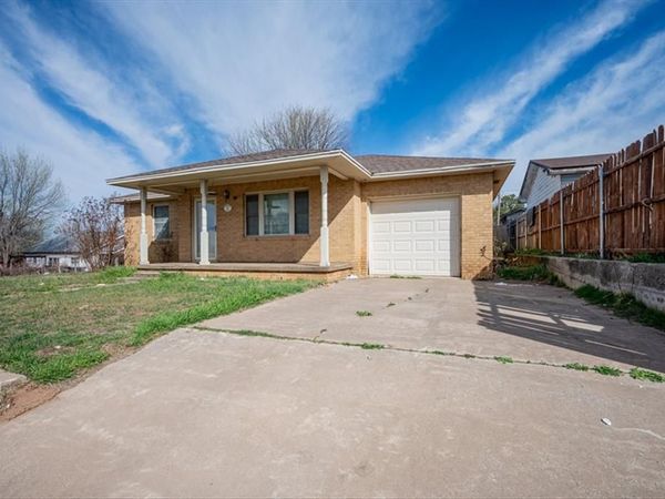 201 E 3rd Street, Cement, OK 73017