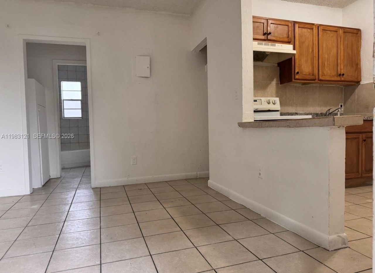 1601 NW 62nd St, Unit 6, Miami, FL 33147 Photo