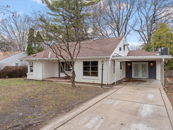 1412 W Clark Street , Champaign, IL 61821