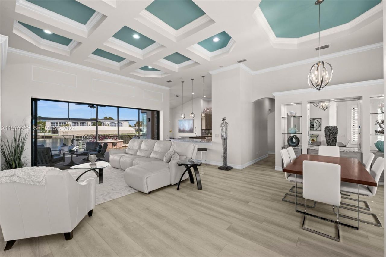 5205 Tamiami Ct, Cape Coral, FL 33904 Photo