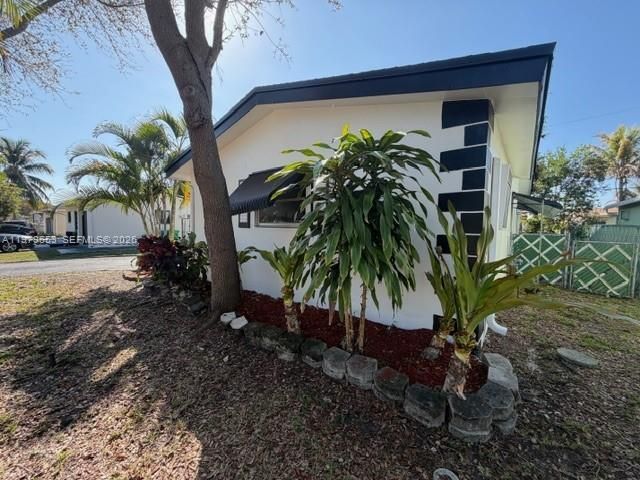 8370 NW 26th St, Sunrise, FL 33322 Photo