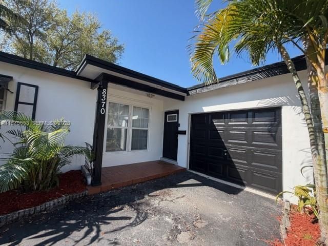8370 NW 26th St, Sunrise, FL 33322 Photo