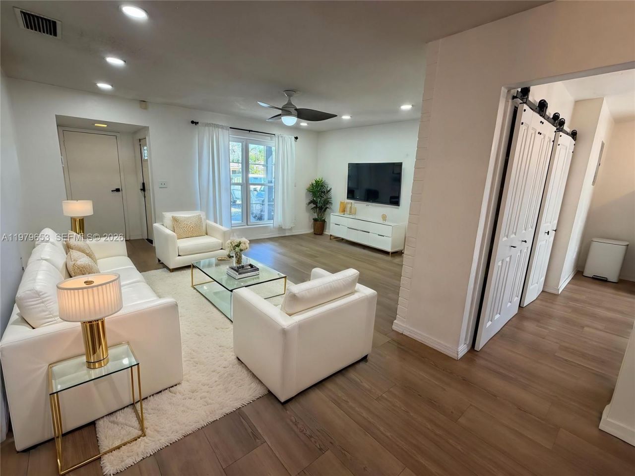 8370 NW 26th St, Sunrise, FL 33322 Photo
