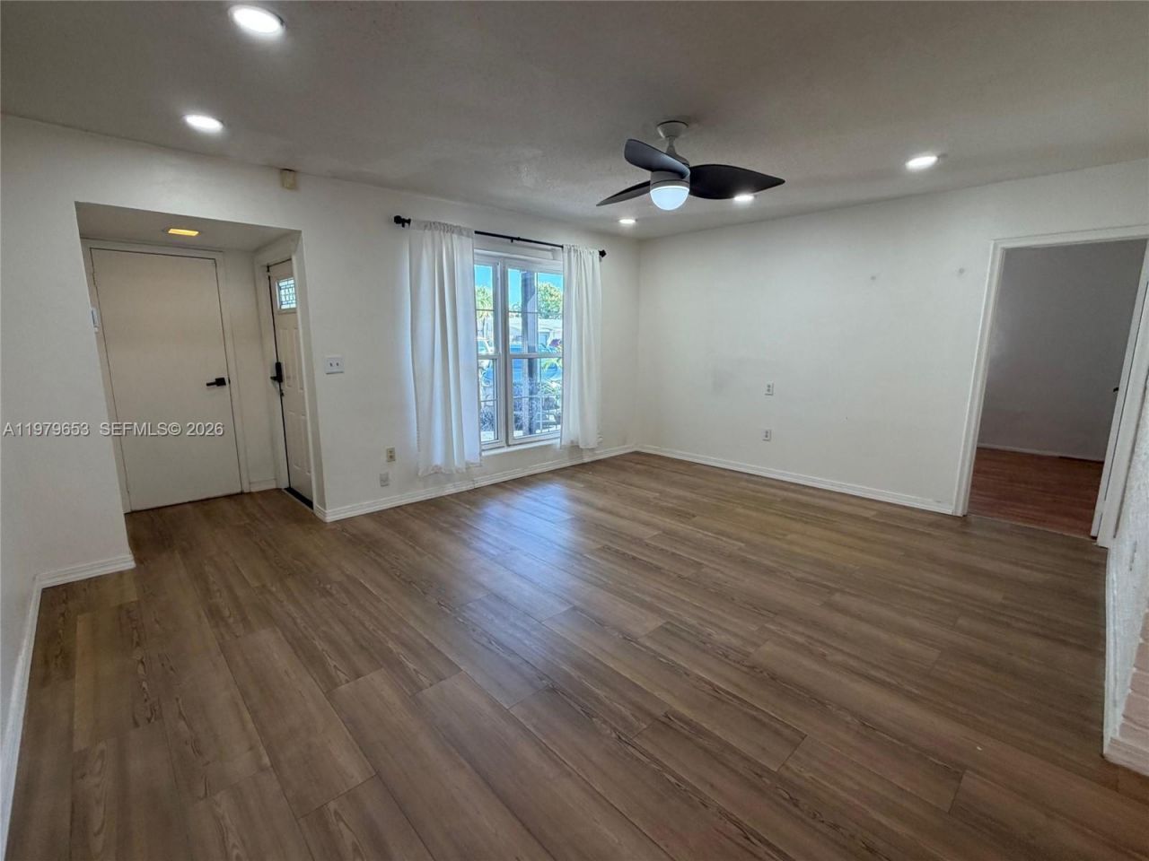 8370 NW 26th St, Sunrise, FL 33322 Photo