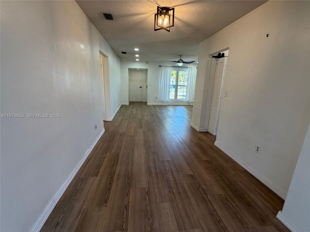 8370 NW 26th St, Sunrise, FL 33322 Photo