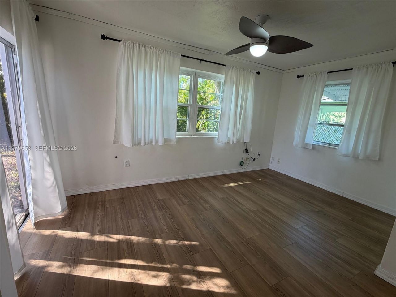 8370 NW 26th St, Sunrise, FL 33322 Photo