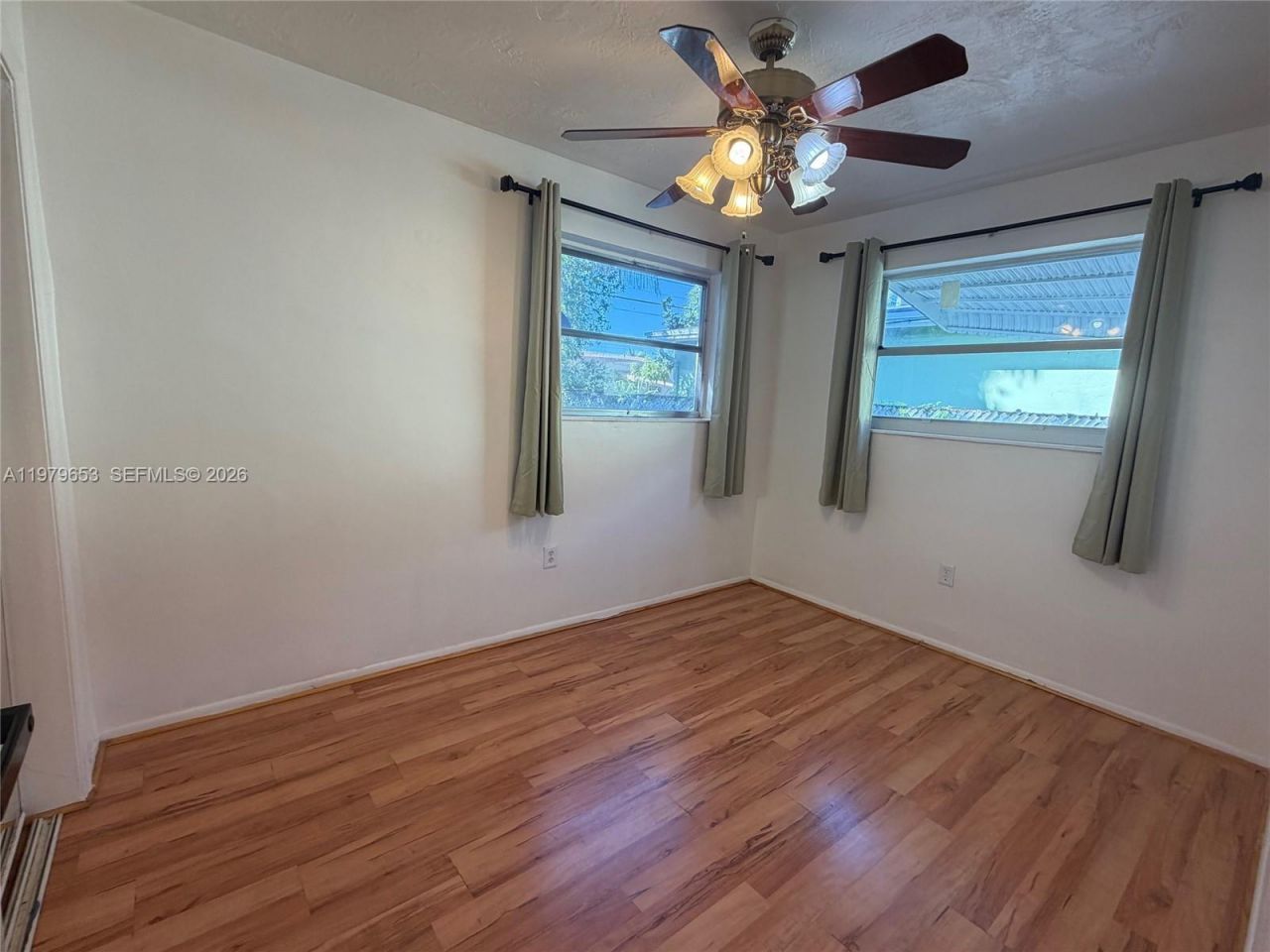 8370 NW 26th St, Sunrise, FL 33322 Photo