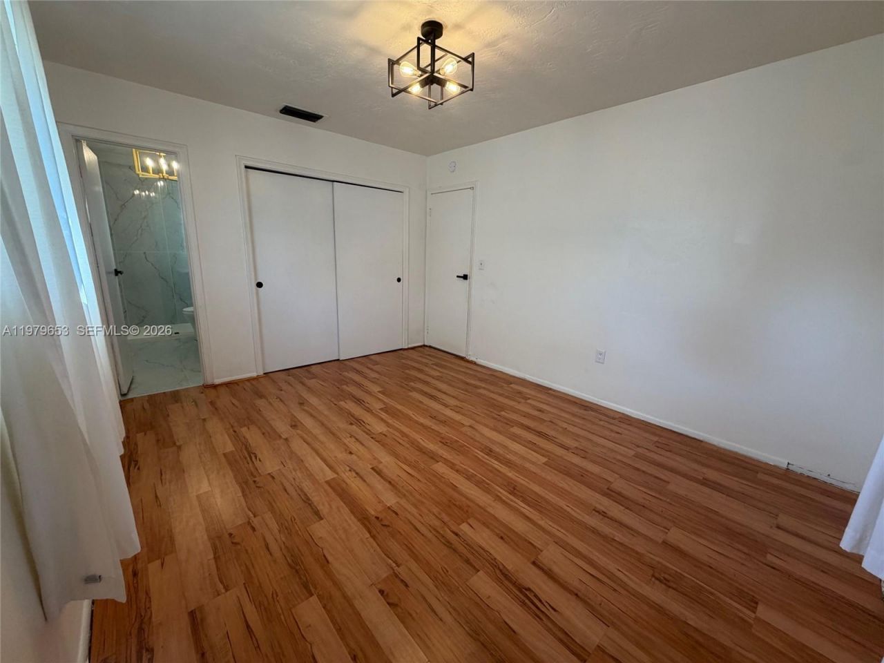 8370 NW 26th St, Sunrise, FL 33322 Photo