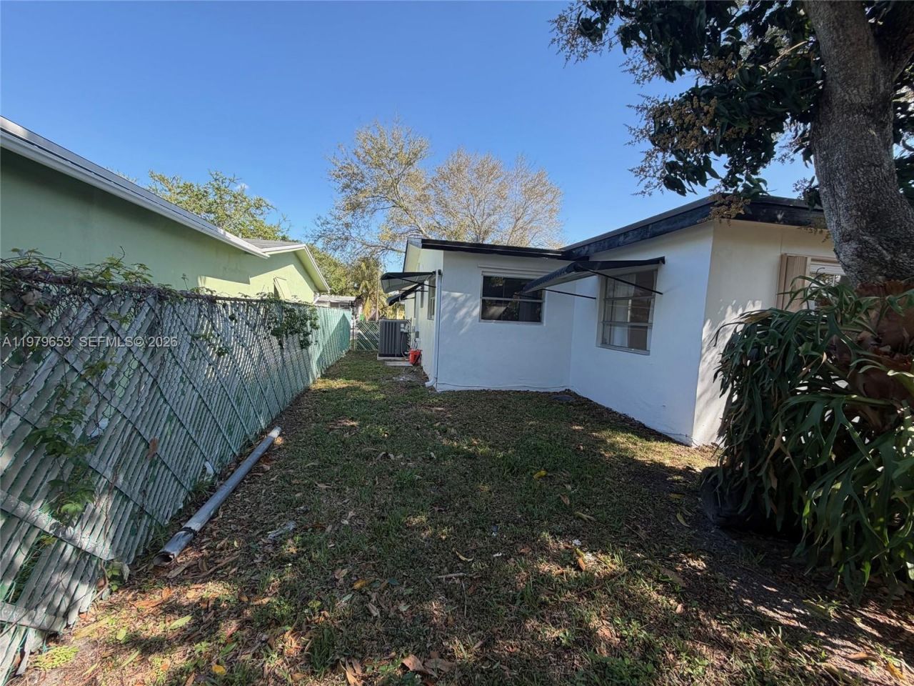 8370 NW 26th St, Sunrise, FL 33322 Photo
