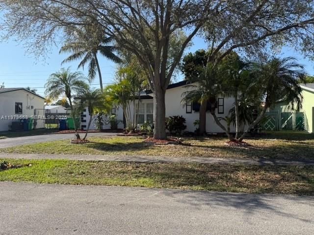 8370 NW 26th St, Sunrise, FL 33322 Photo
