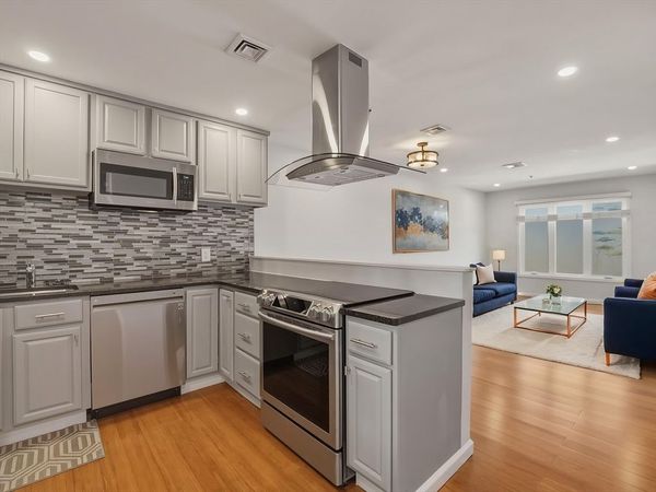 4 Duck Pond Rd, Unit 225, Beverly, MA 01915