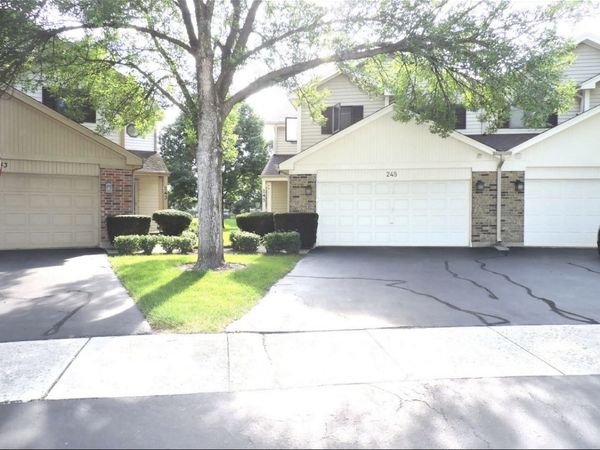 245 Carlisle Avenue , Westmont, IL 60559