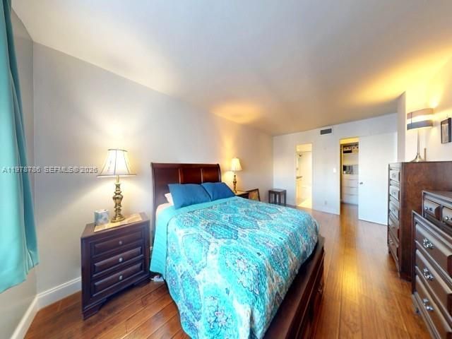 427 Golden Isles Dr, Unit 9G, Hallandale Beach, FL 33009 Photo