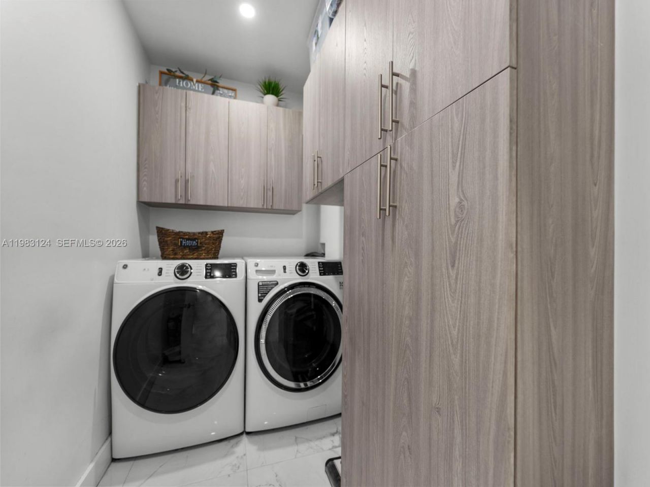 120 W 50th St , Hialeah, FL 33012 Photo