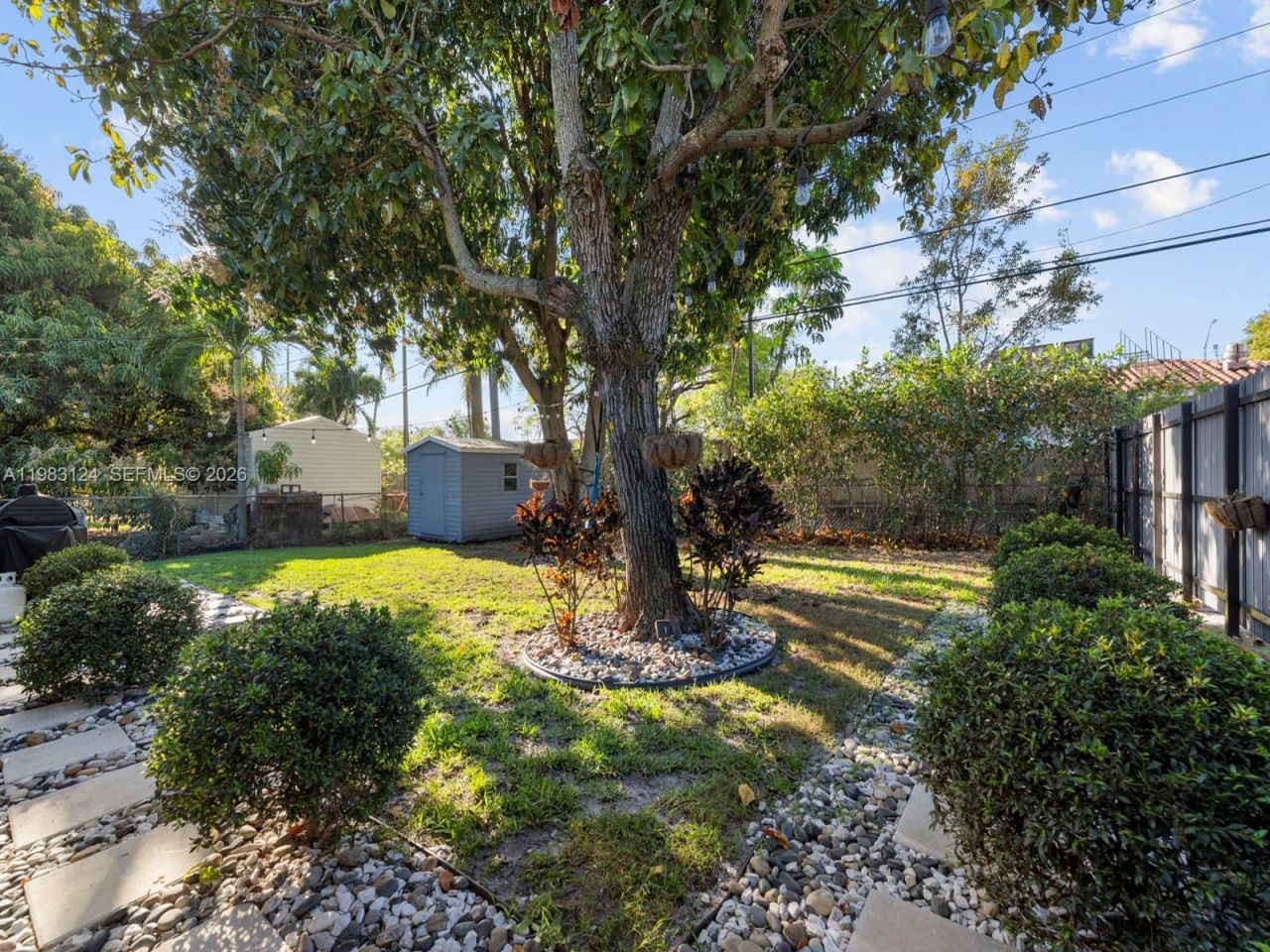 120 W 50th St , Hialeah, FL 33012 Photo