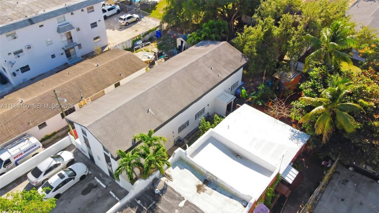 1542 NW 35th St, Miami, FL 33142 Photo