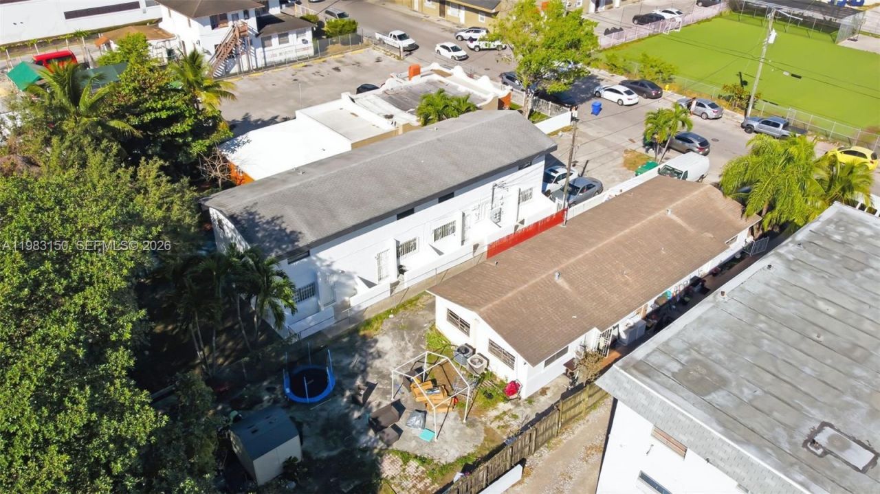 1542 NW 35th St, Miami, FL 33142 Photo