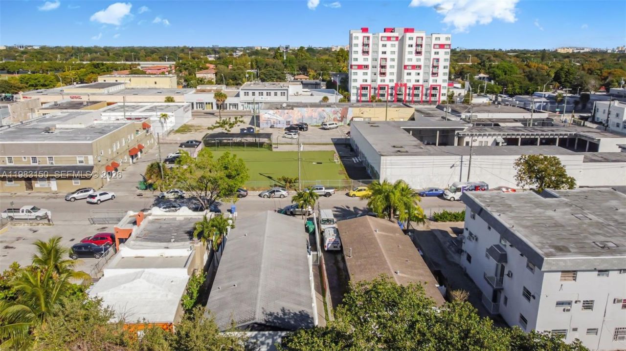 1542 NW 35th St, Miami, FL 33142 Photo