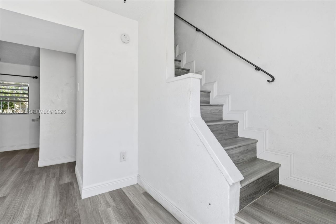 1542 NW 35th St, Miami, FL 33142 Photo