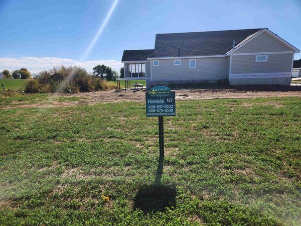 1600 Schreiner Lane, Waunakee, WI 53597