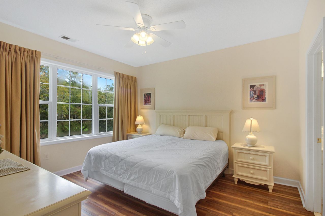 6015 Catalina Dr. Photo 9