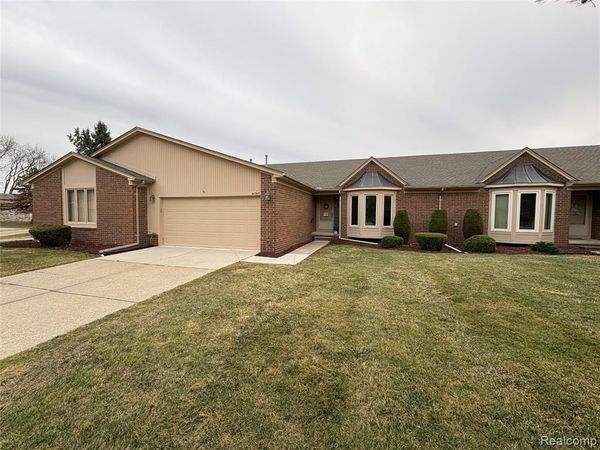 41365 FORTUNA DRIVE E, Clinton Twp, MI 48038